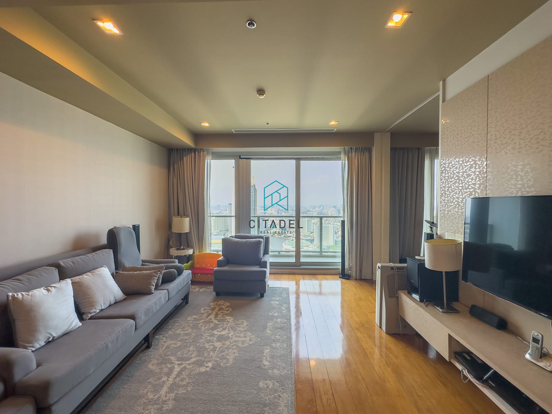 The River Condominium, 2 Beds Condo for Sale Citadel