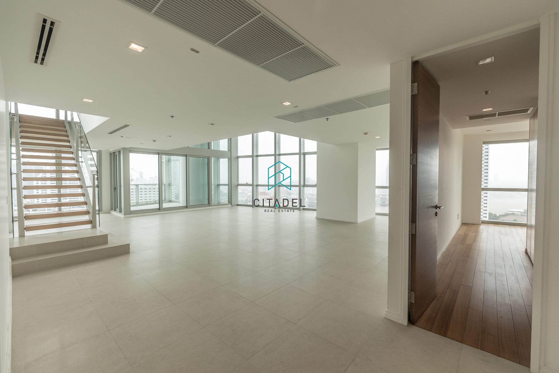 The River Condominium, 4 Beds Condo for Sale Citadel